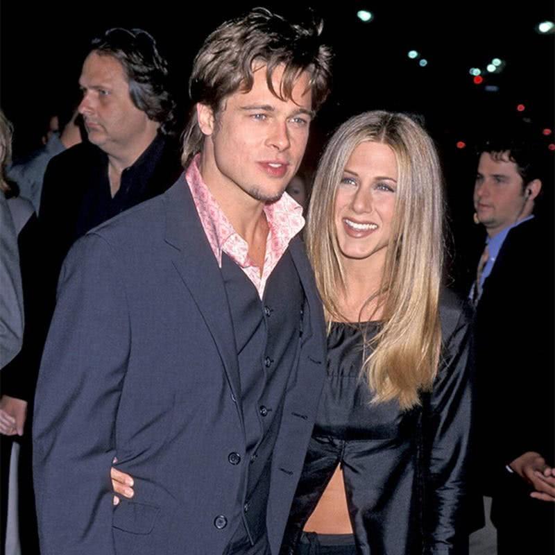 布拉德-皮特前妻安妮斯顿想和"圈外人"谈恋爱 很排斥网聊