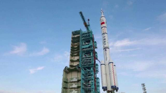 神舟十二号即将返回地球！三位英雄航天员回到地表，要做哪些事？休闲区蓝鸢梦想 - Www.slyday.coM