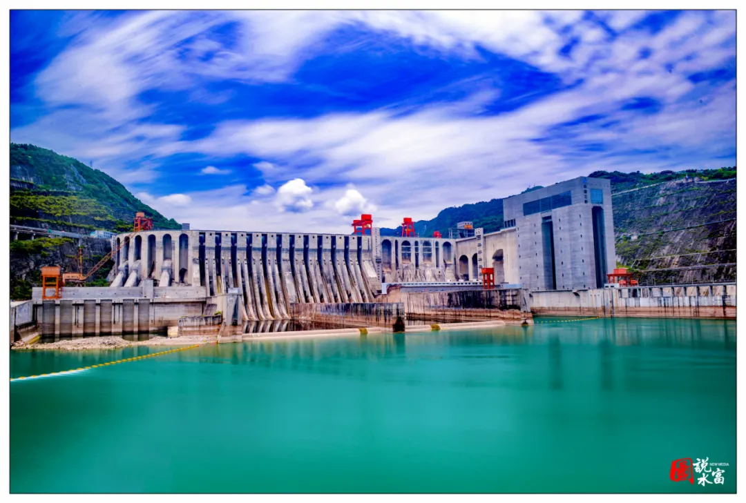 云南北大门水富城市之光璀璨绽放