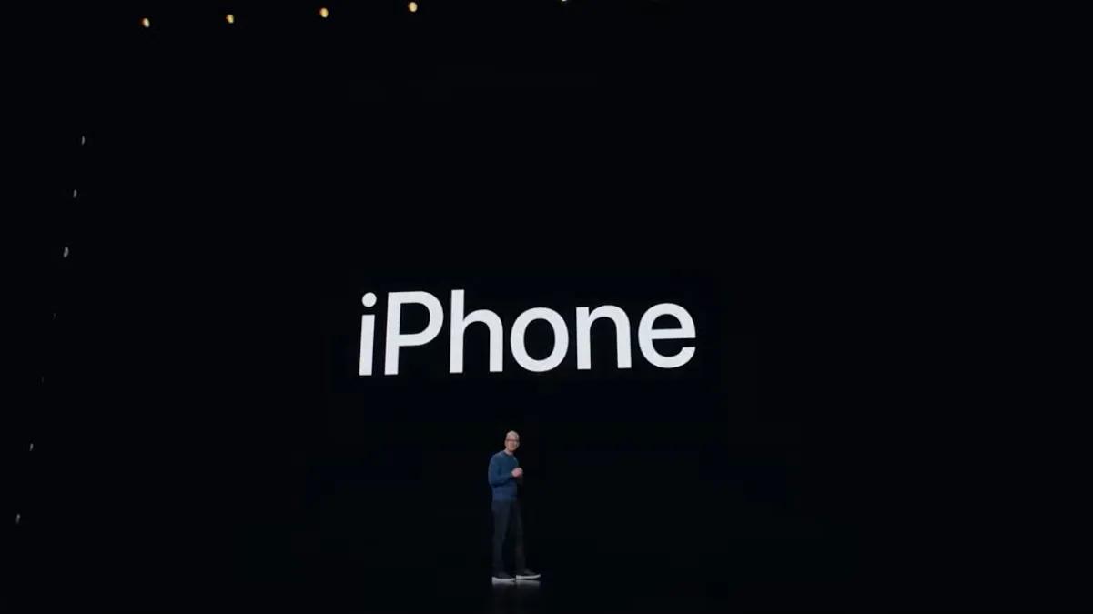 如果是你的话,你是会选择降价千元的iphone12,还是买iphone13或者是