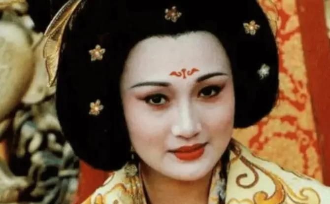 杨贵妃为何喜爱吃荔枝?后人化验荔枝得出答案,难怪被独宠16年休闲区蓝鸢梦想 - Www.slyday.coM 杨贵妃为何喜爱吃荔枝?后人化验荔枝得出答案,难怪被独宠16年休闲区蓝鸢梦想 - Www.slyday.coM