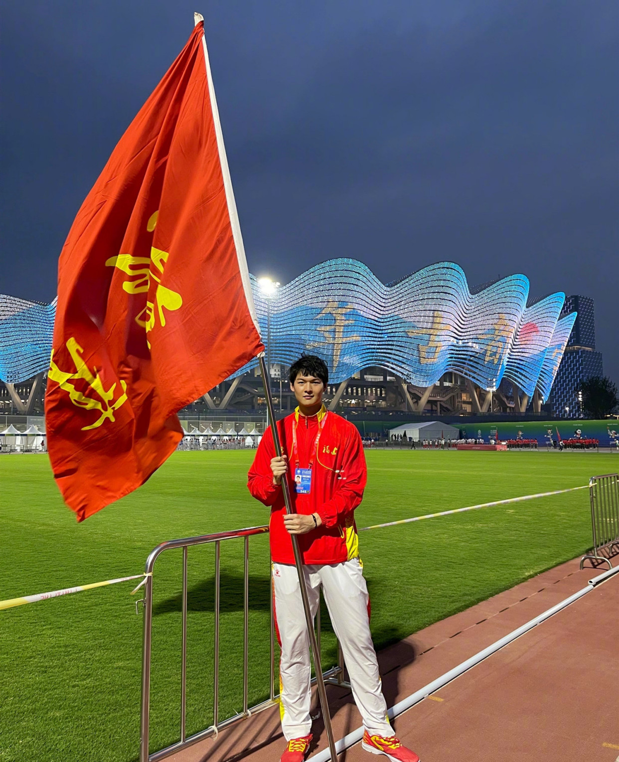荣耀!王哲林连续三届担任福建代表团旗手,多省旗手人选曝光