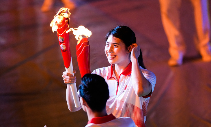 体育圈顶流齐聚全运会！全红婵惊艳，朱婷笑容，杨倩压轴点火休闲区蓝鸢梦想 - Www.slyday.coM