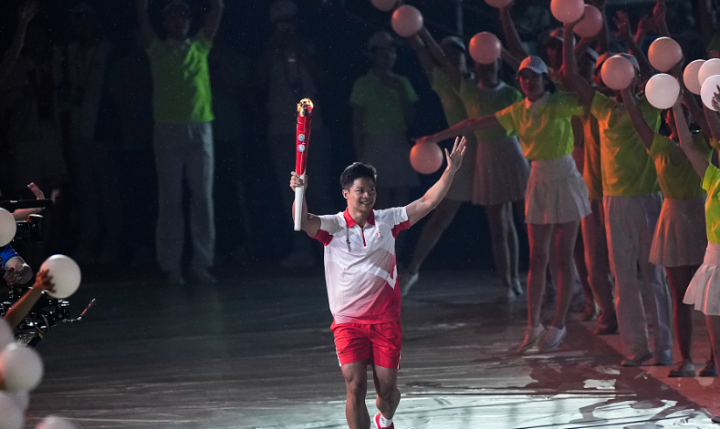 体育圈顶流齐聚全运会！全红婵惊艳，朱婷笑容，杨倩压轴点火休闲区蓝鸢梦想 - Www.slyday.coM