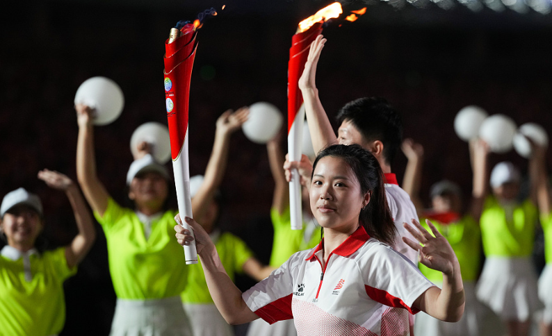 体育圈顶流齐聚全运会！全红婵惊艳，朱婷笑容，杨倩压轴点火休闲区蓝鸢梦想 - Www.slyday.coM