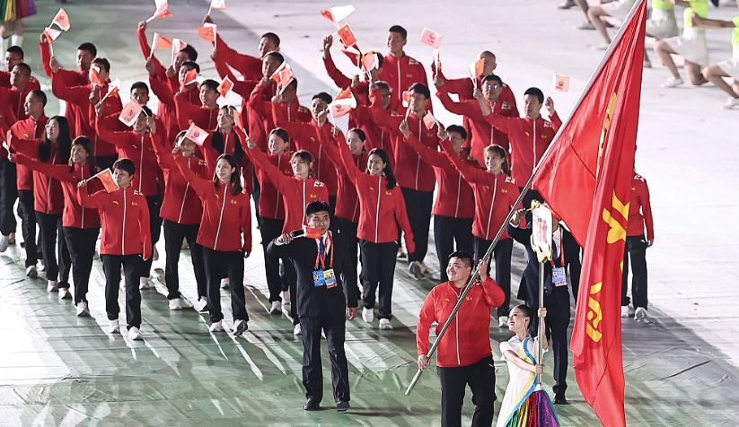 体育圈顶流齐聚全运会！全红婵惊艳，朱婷笑容，杨倩压轴点火休闲区蓝鸢梦想 - Www.slyday.coM