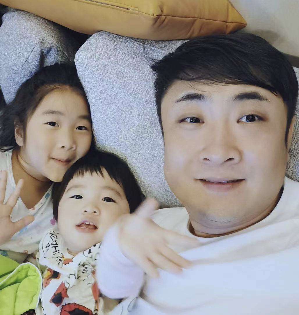 谐星后代颜值参差不齐乔杉女儿和爹如复制沈腾儿子更像妈妈