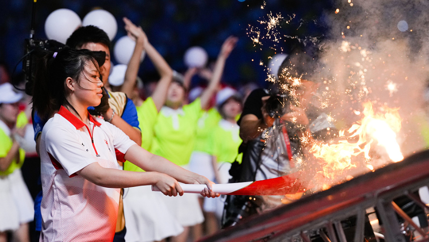体育圈顶流齐聚全运会！全红婵惊艳，朱婷笑容，杨倩压轴点火休闲区蓝鸢梦想 - Www.slyday.coM