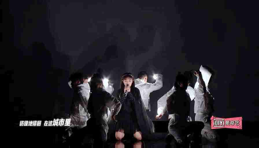 金晨、佟丽娅绝美起舞，罗一舟凌空“起飞”，名场面全靠他？休闲区蓝鸢梦想 - Www.slyday.coM