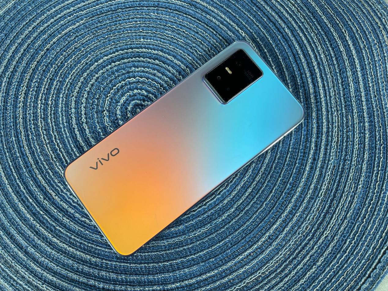 如何破局网红自拍泛滥这道题可能vivos10pro最擅长