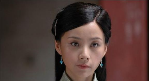 董璇",是少见的"歪嘴美女",饰演林更新前女友被夸赞|何琳|艾晓琪_小