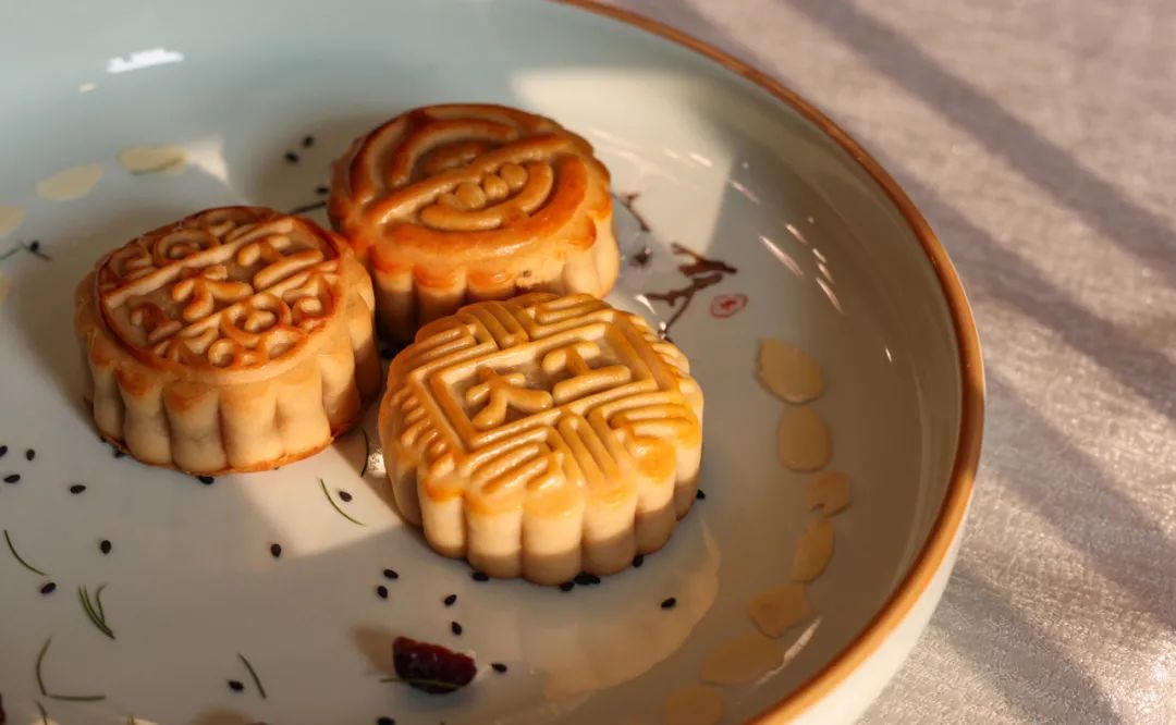 大工专属中秋月饼送你