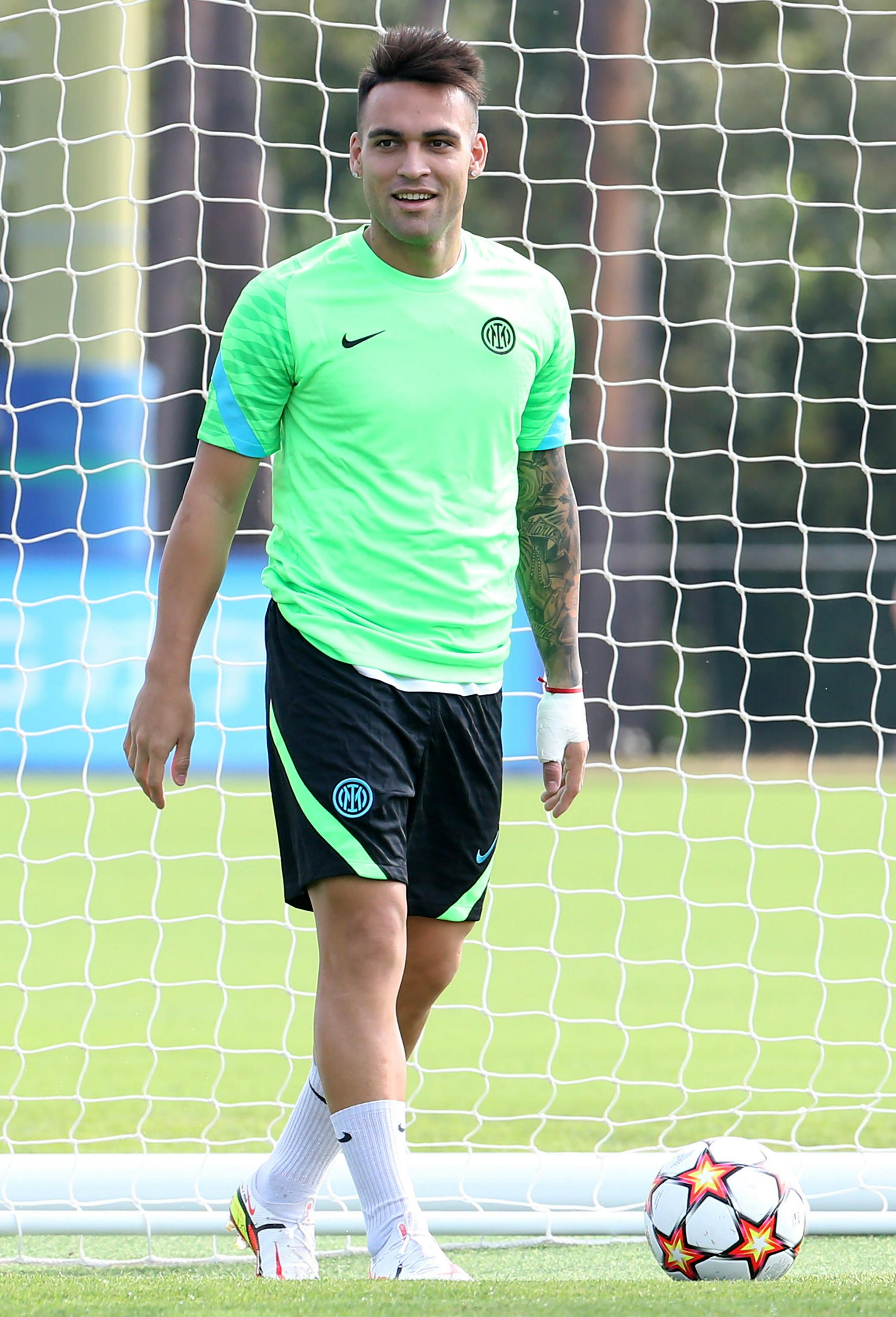 足球——欧冠联赛:国米赛前备战|马丁内斯|国际米兰队|训练_新浪新闻