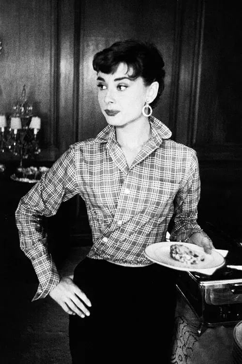 你只知道赫本美的惊艳却不知她用画画治愈自己若有气质藏于心岁月从