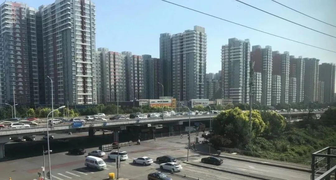 最新70城房价公布！这个一线城市数据，连续4个月下降！休闲区蓝鸢梦想 - Www.slyday.coM