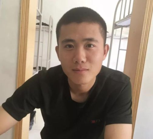 心怀军人梦,90后学霸拒绝清华参军入伍,舍身救友后被追记一等功休闲区蓝鸢梦想 - Www.slyday.coM