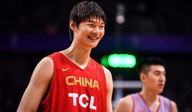 男篮国家队主帅被挖墙脚,广东宏远最大功臣或离队,恐无缘四连冠休闲区蓝鸢梦想 - Www.slyday.coM 男篮国家队主帅被挖墙脚,广东宏远最大功臣或离队,恐无缘四连冠休闲区蓝鸢梦想 - Www.slyday.coM