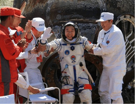 3名中国航天员即将返回,在太空中生活3个月后,身体有何变化?休闲区蓝鸢梦想 - Www.slyday.coM 3名中国航天员即将返回,在太空中生活3个月后,身体有何变化?休闲区蓝鸢梦想 - Www.slyday.coM