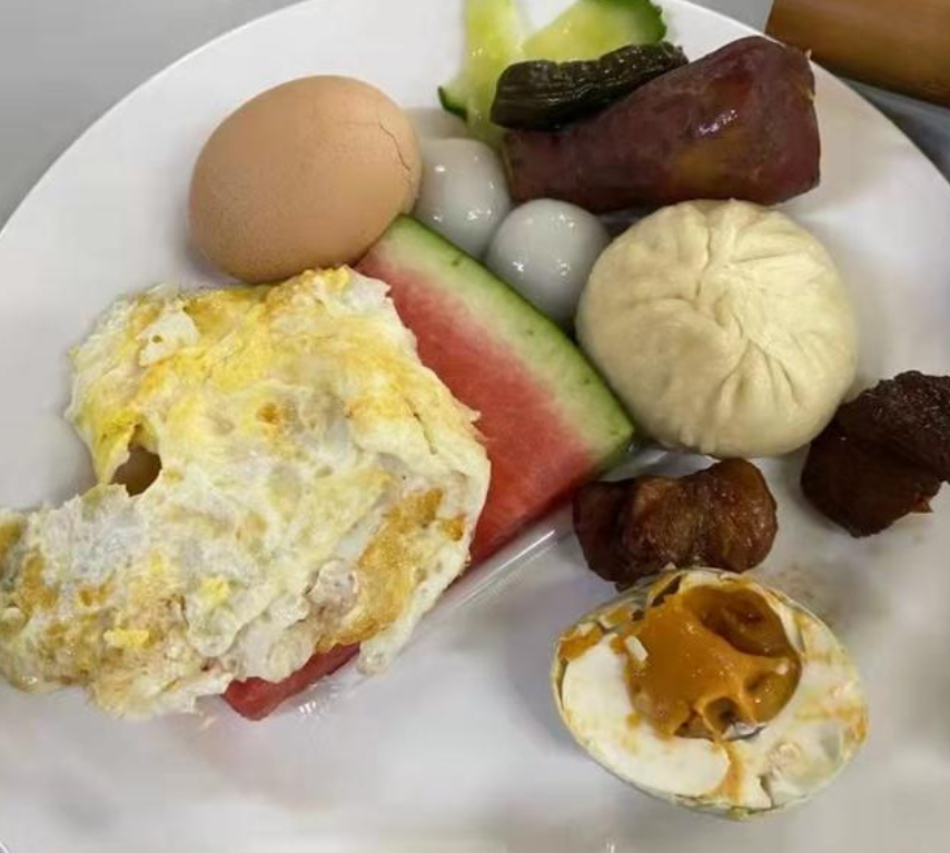 午餐2元！早餐1元！公务员的食堂到底有多好？看完我羡慕了！休闲区蓝鸢梦想 - Www.slyday.coM