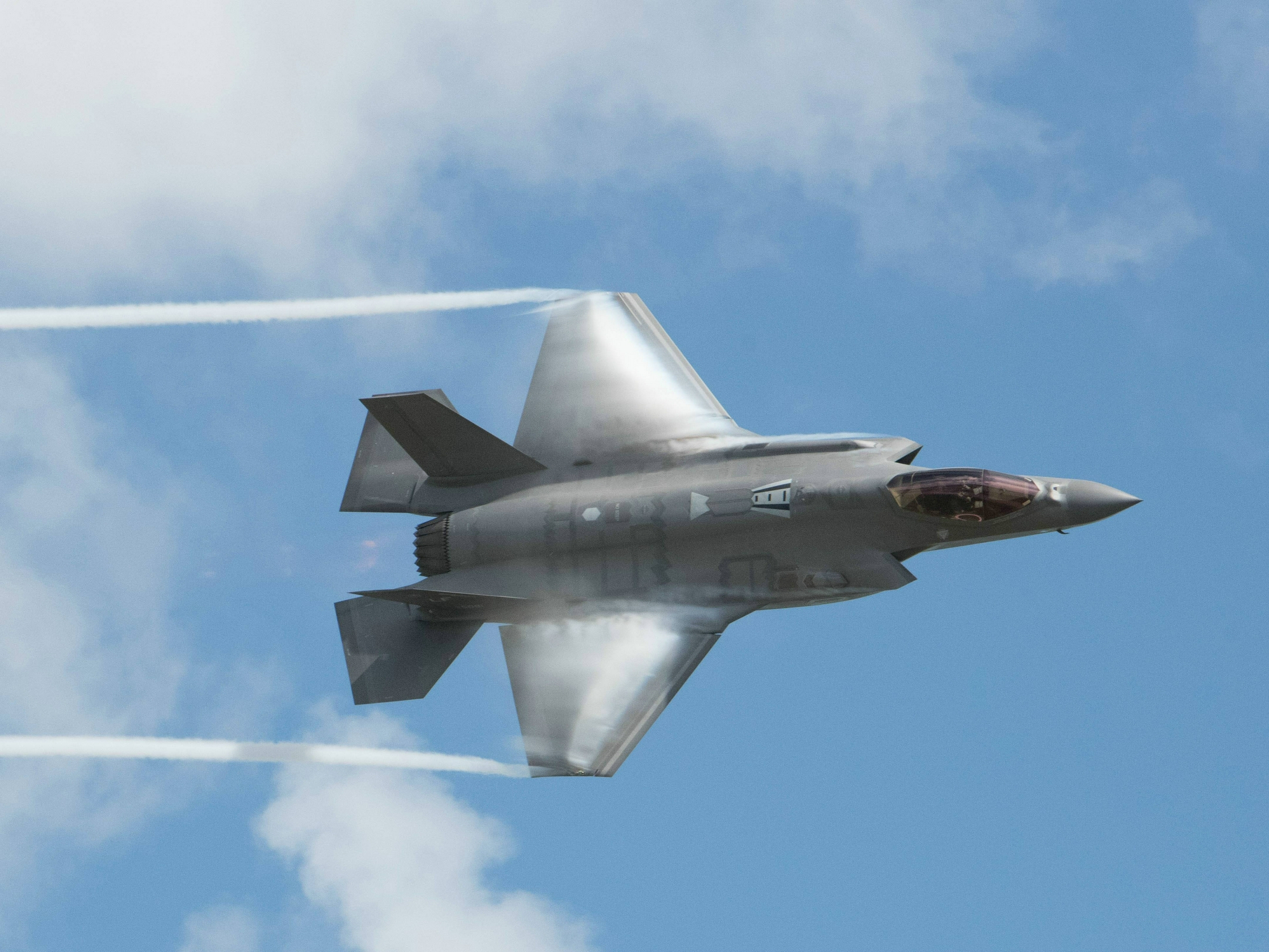 未雨绸缪:美军演练救助"受伤"的f-35战机精英飞行员|战机|飞行员|战斗