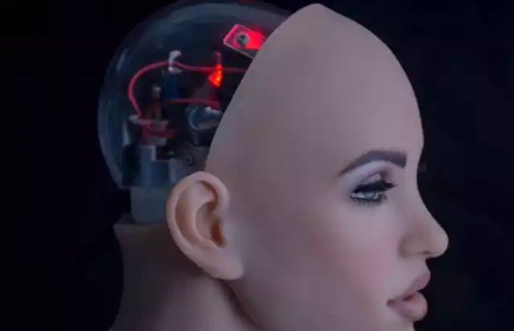 当人工智能和实体娃娃结合在一起时人们还想和真人交往吗