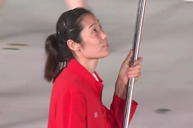 最萌身高差!1米43全红婵与1米98的朱婷“合照”,张家齐眼神亮了休闲区蓝鸢梦想 - Www.slyday.coM