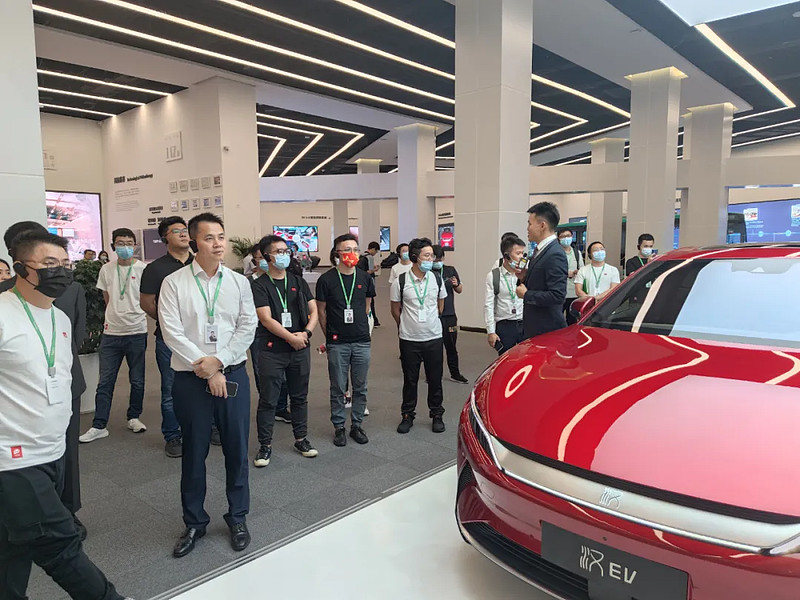 土巴兔组团探营比亚迪,向科技制造标杆学管理