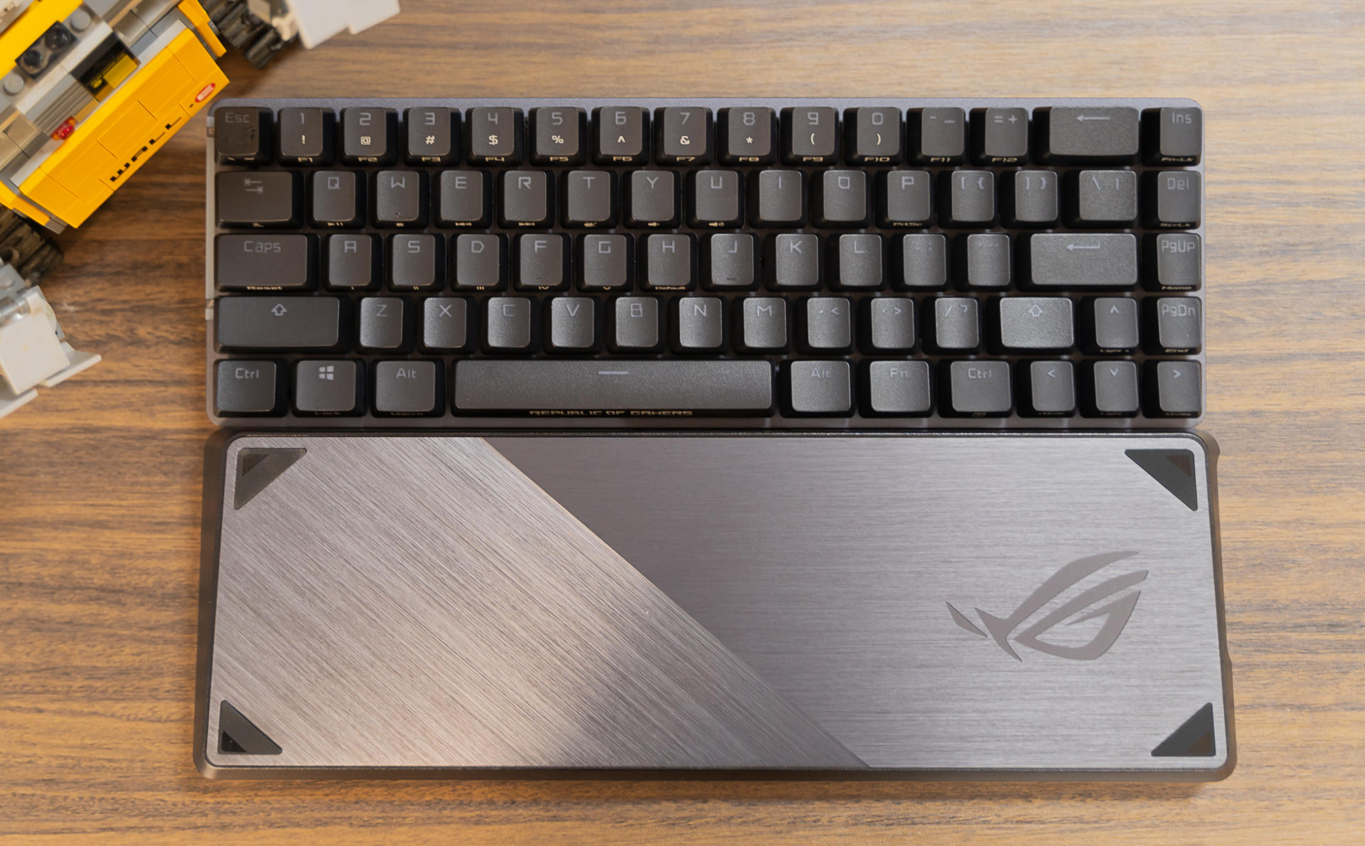 细节的盛宴优于cherry出众手感rog魔导士nx山楂红轴机械键盘