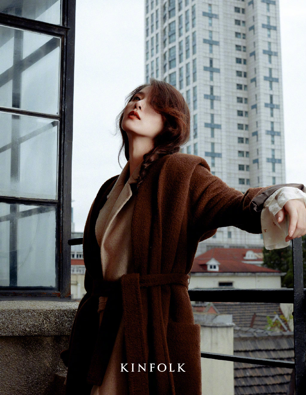 刘诗诗最新杂志图,气质温婉,充满了优雅的气质