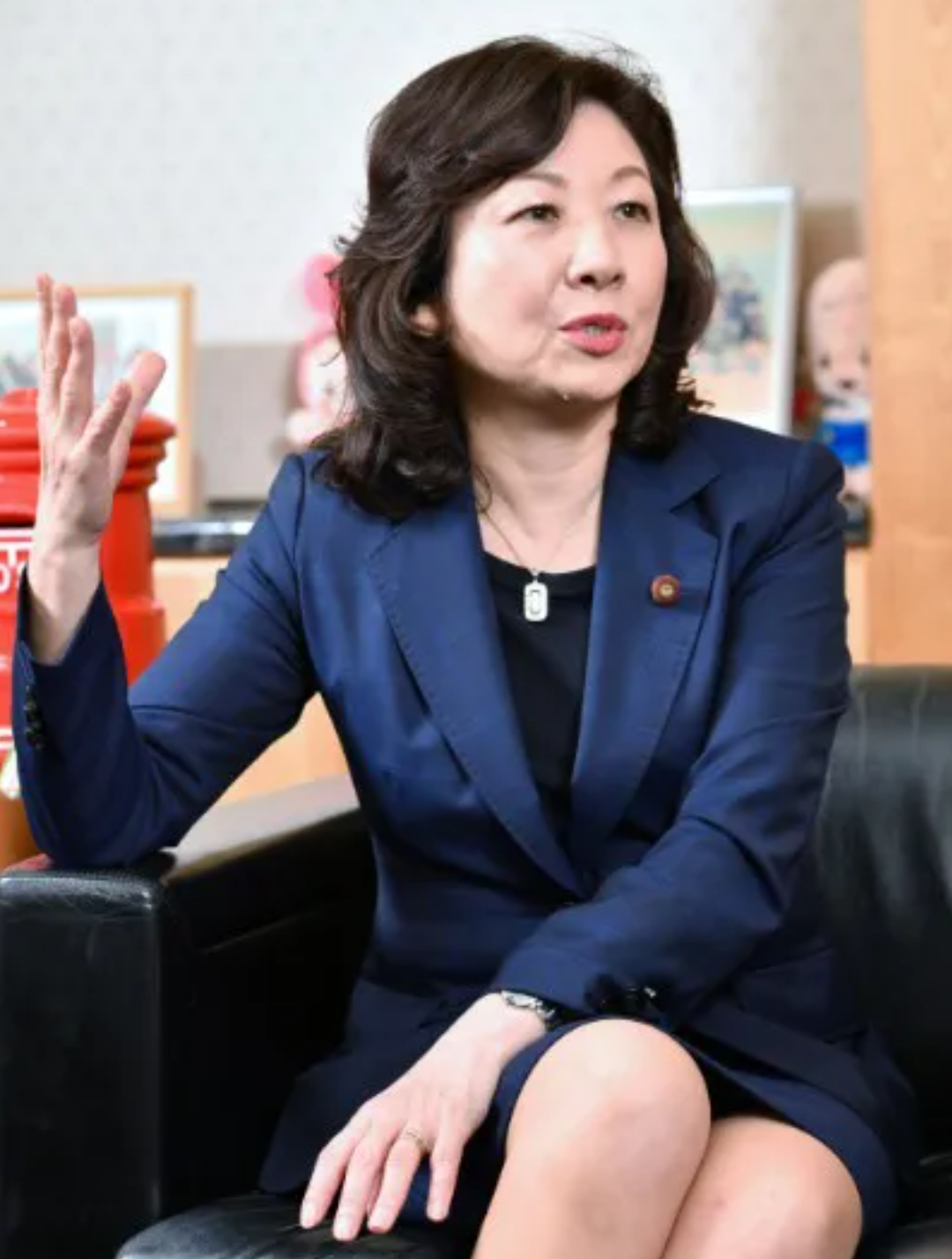 野田圣子.虽然在安倍内阁做过高官,但很多人并不喜欢她.因为她是女性.
