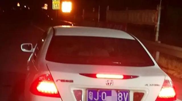 男子因同一件事连续在江门、珠海被抓！现场大喊：都是因为老妈……休闲区蓝鸢梦想 - Www.slyday.coM