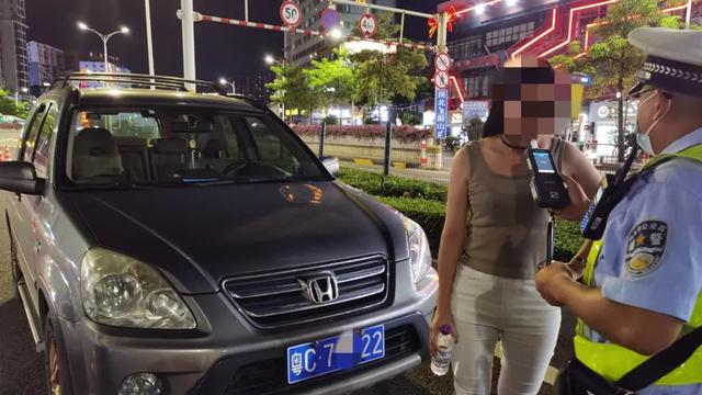 男子因同一件事连续在江门、珠海被抓！现场大喊：都是因为老妈……休闲区蓝鸢梦想 - Www.slyday.coM