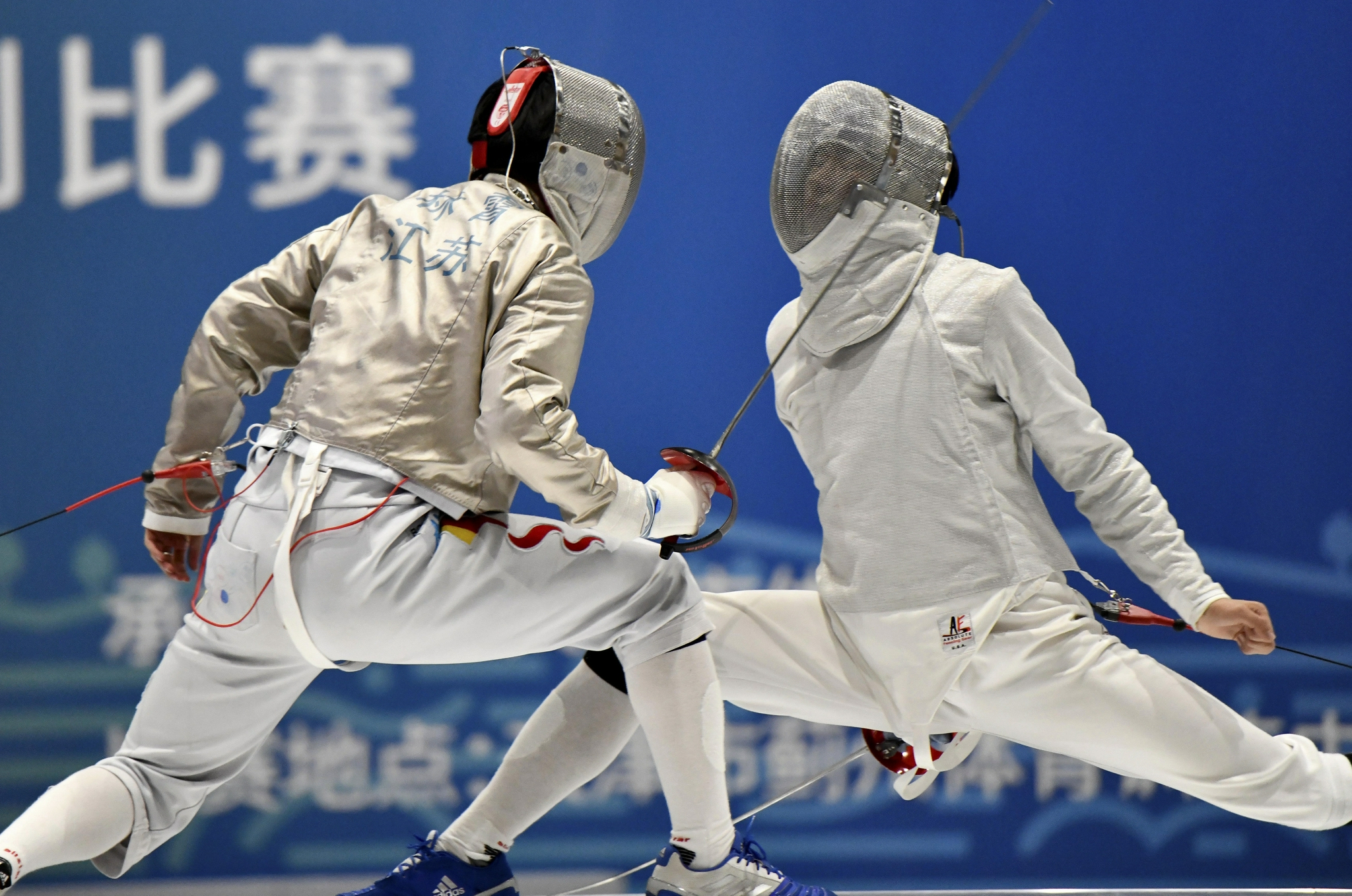 击剑——男子佩剑个人半决赛赛况|半决赛|击剑|广东队_新浪新闻