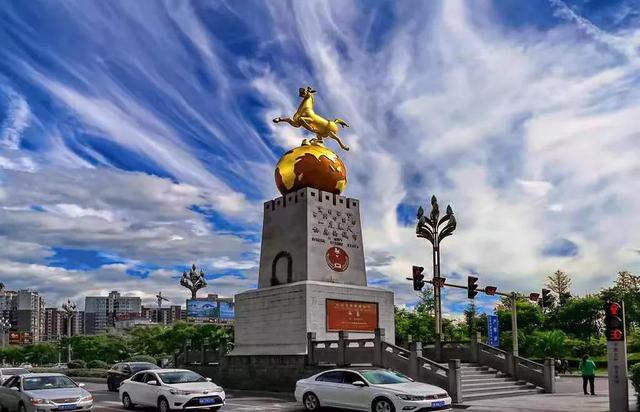 月城西昌与中秋晚会的完美契合！西昌原来你这么美！休闲区蓝鸢梦想 - Www.slyday.coM