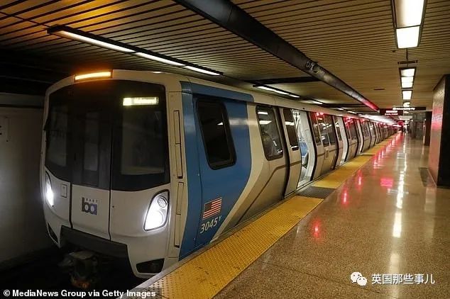 前两天,美国旧金山的鲍威尔街车站发生了一桩惨案.