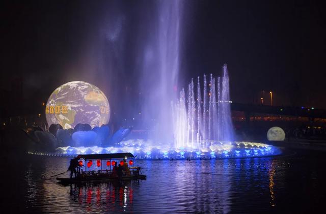 月城西昌与中秋晚会的完美契合！西昌原来你这么美！休闲区蓝鸢梦想 - Www.slyday.coM