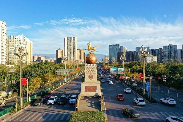 月城西昌与中秋晚会的完美契合！西昌原来你这么美！休闲区蓝鸢梦想 - Www.slyday.coM