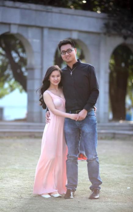 被埋26小时失去女儿和双腿一度想放弃的廖智是怎么挺过来的