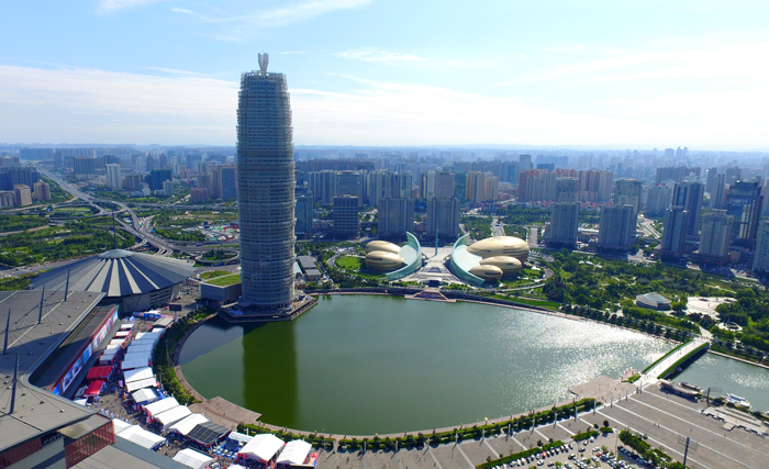 河南省郑州市郑东新区cbd 冯大鹏/ 摄