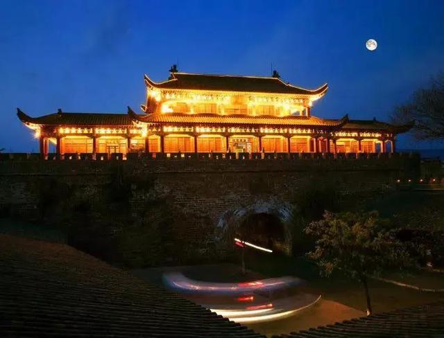 月城西昌与中秋晚会的完美契合！西昌原来你这么美！休闲区蓝鸢梦想 - Www.slyday.coM