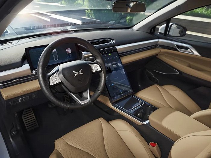 小鹏p5内饰设计