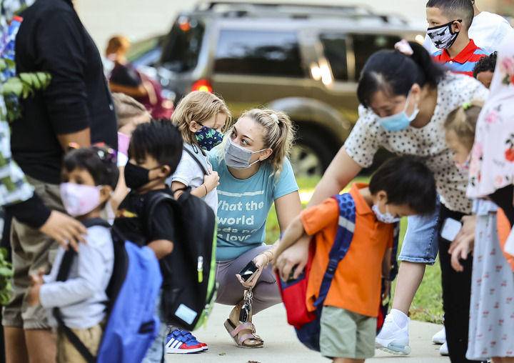 美国疫情又一严峻"里程碑":每500人就有1人死于新冠