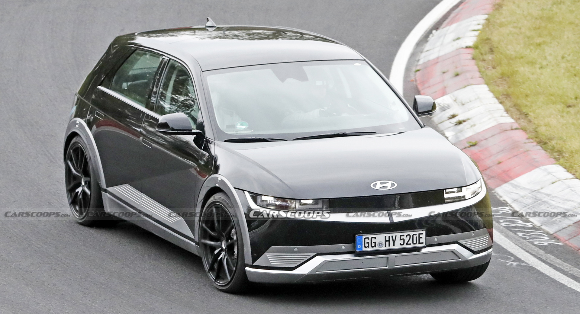 最快将于明年亮相 现代IONIQ 5 N路试谍照曝光
