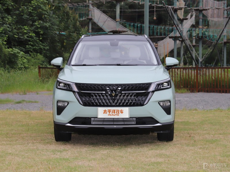 五菱星辰将于今晚正式上市 五菱首款银标suv