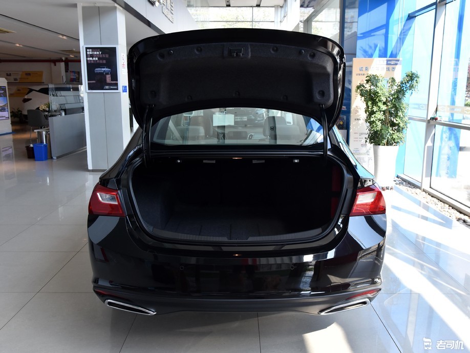 2021款 535t 自动锐行版迈锐宝xl 2021款 535t 自动锐联版整体的后备