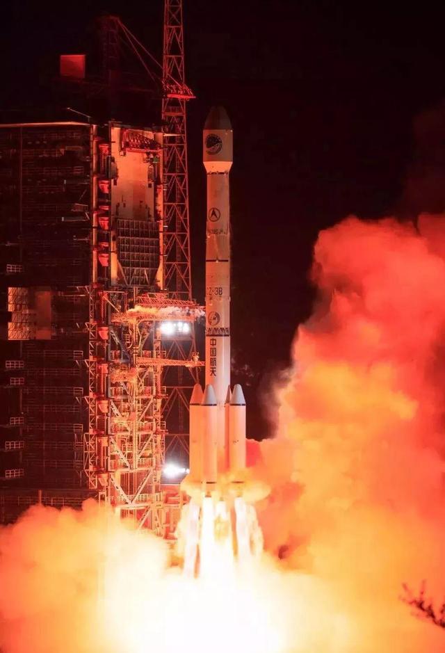 月城西昌与中秋晚会的完美契合！西昌原来你这么美！休闲区蓝鸢梦想 - Www.slyday.coM