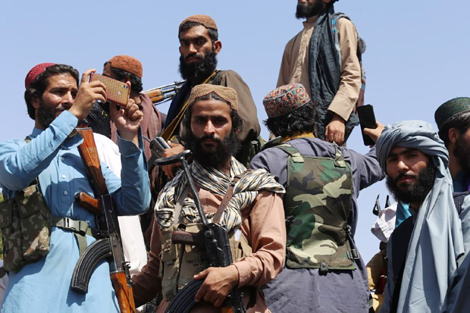 新塔利班赫拉特一月一至六年级女孩继续自由接受教育