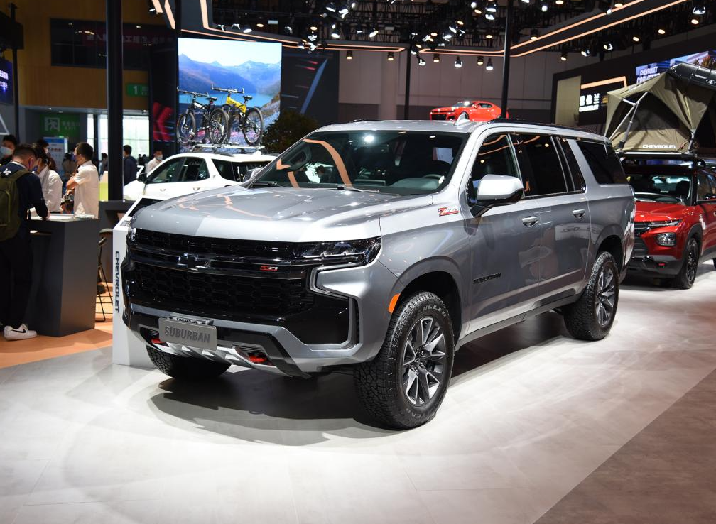 美国特工最爱,车长超5.7m,标配大v8,带你看雪佛兰suburban