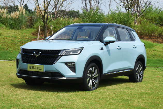 【原创】五菱星辰售6.98万起 首搭ling os灵犀系统