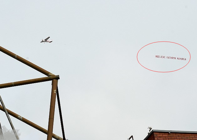 天使与魔鬼合体!被闷晕获赠球衣的女保安,7年前还曾被C罗辱骂休闲区蓝鸢梦想 - Www.slyday.coM 天使与魔鬼合体!被闷晕获赠球衣的女保安,7年前还曾被C罗辱骂休闲区蓝鸢梦想 - Www.slyday.coM